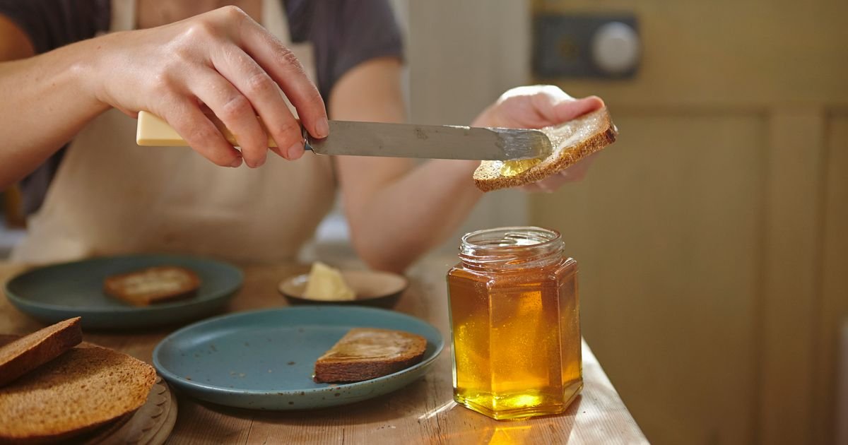 Nutritionist says how long you should wait for breakfast after waking