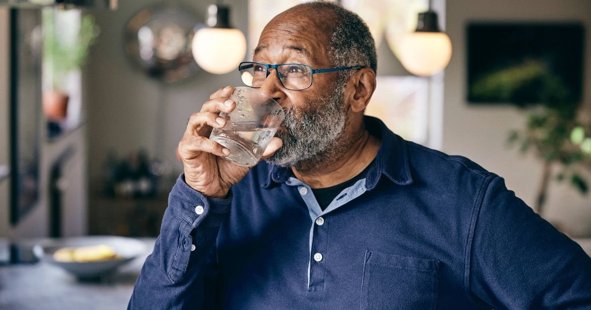 The doctor explains the risk of drinks too much water that can be dangerous